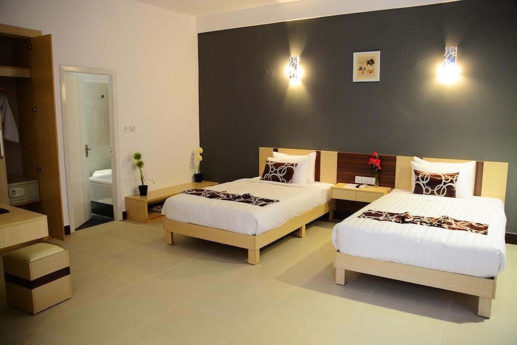 Moon Julie Hotel Sihanoukville Luaran gambar