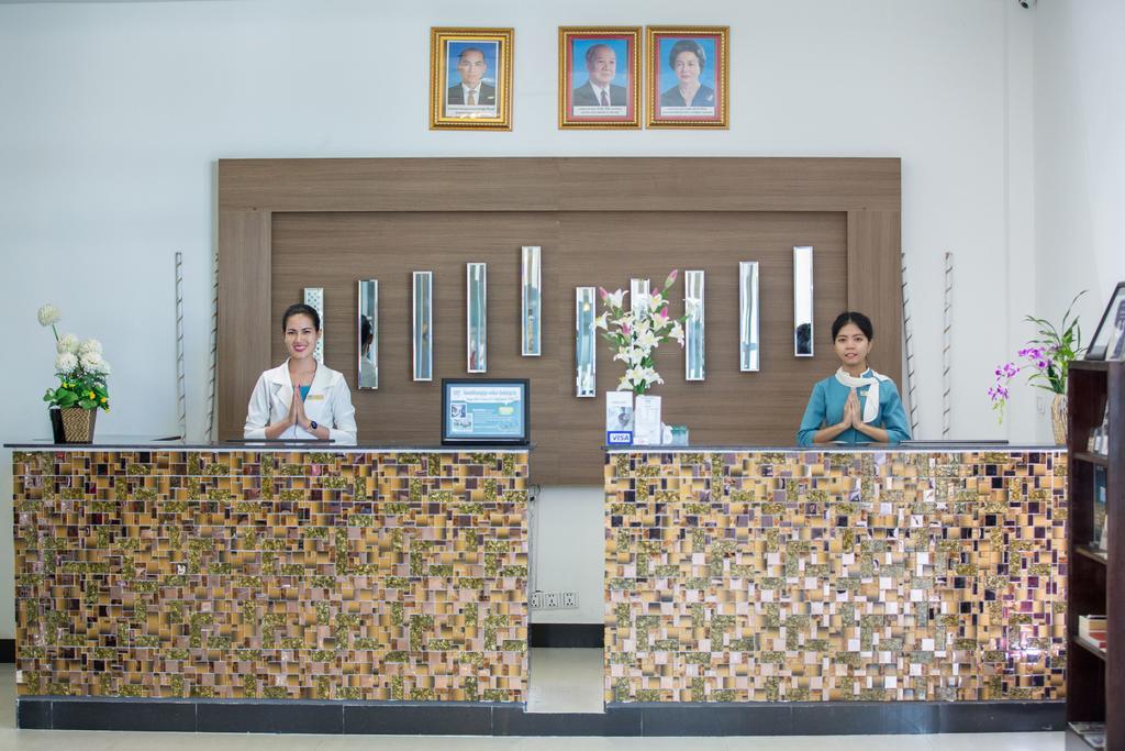 Moon Julie Hotel Sihanoukville Luaran gambar