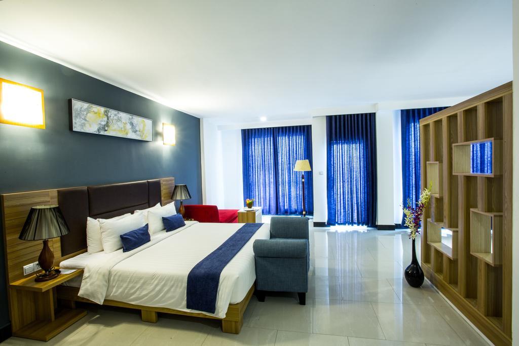 Moon Julie Hotel Sihanoukville Luaran gambar