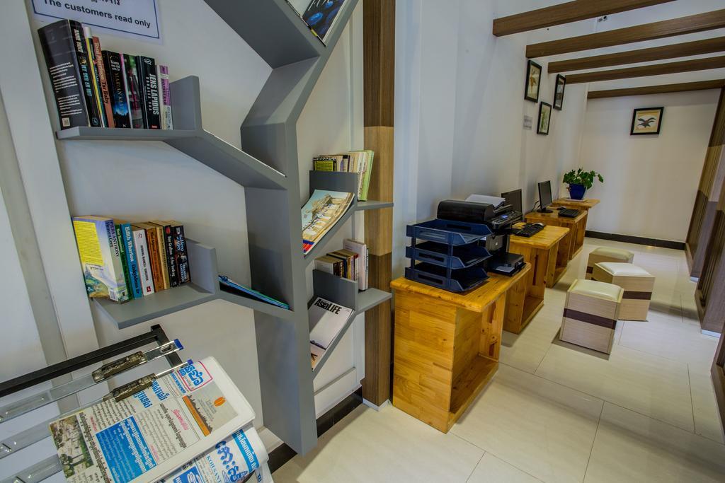 Moon Julie Hotel Sihanoukville Luaran gambar
