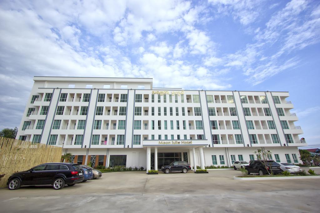 Moon Julie Hotel Sihanoukville Luaran gambar