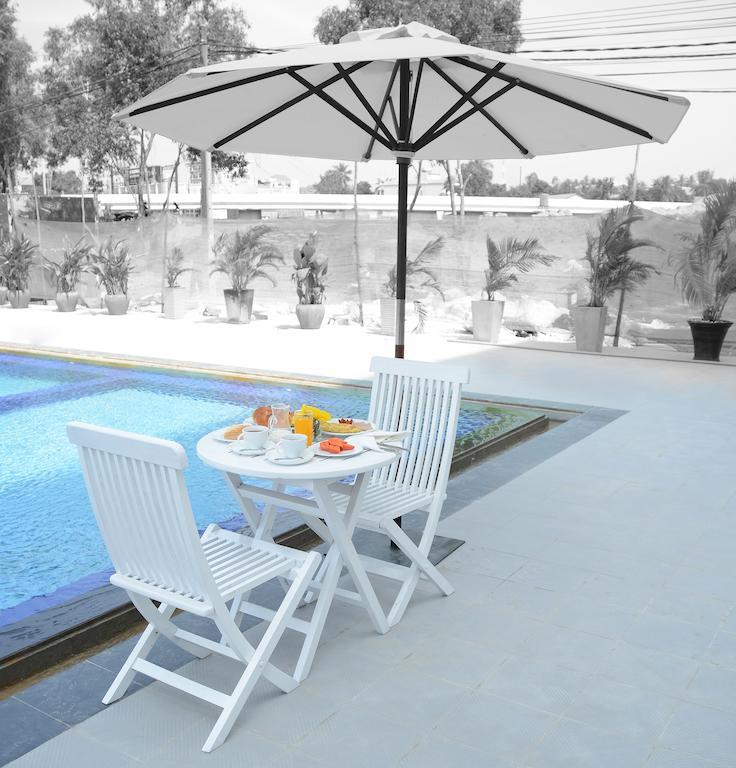 Moon Julie Hotel Sihanoukville Luaran gambar