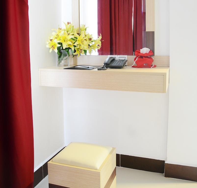Moon Julie Hotel Sihanoukville Luaran gambar